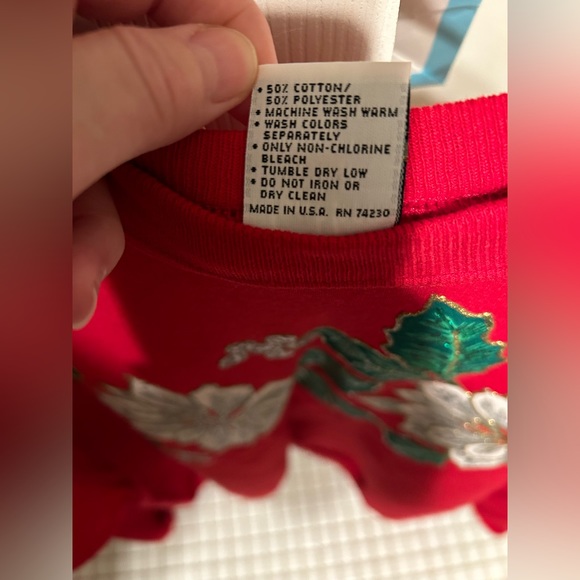 NWOT Gopher Sport Red Christmas Flowers Ugly Sweatshirt Size XL Made in the USA - Picture 6 of 6